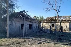 Війська РФ влучили у житловий будинок на Херсонщині: є поранений